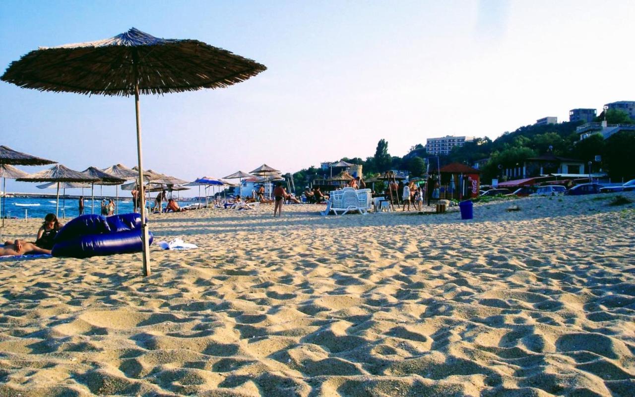 Beach Apartment Rose 골든샌드 외부 사진